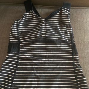 Lululemon tank Sz 4